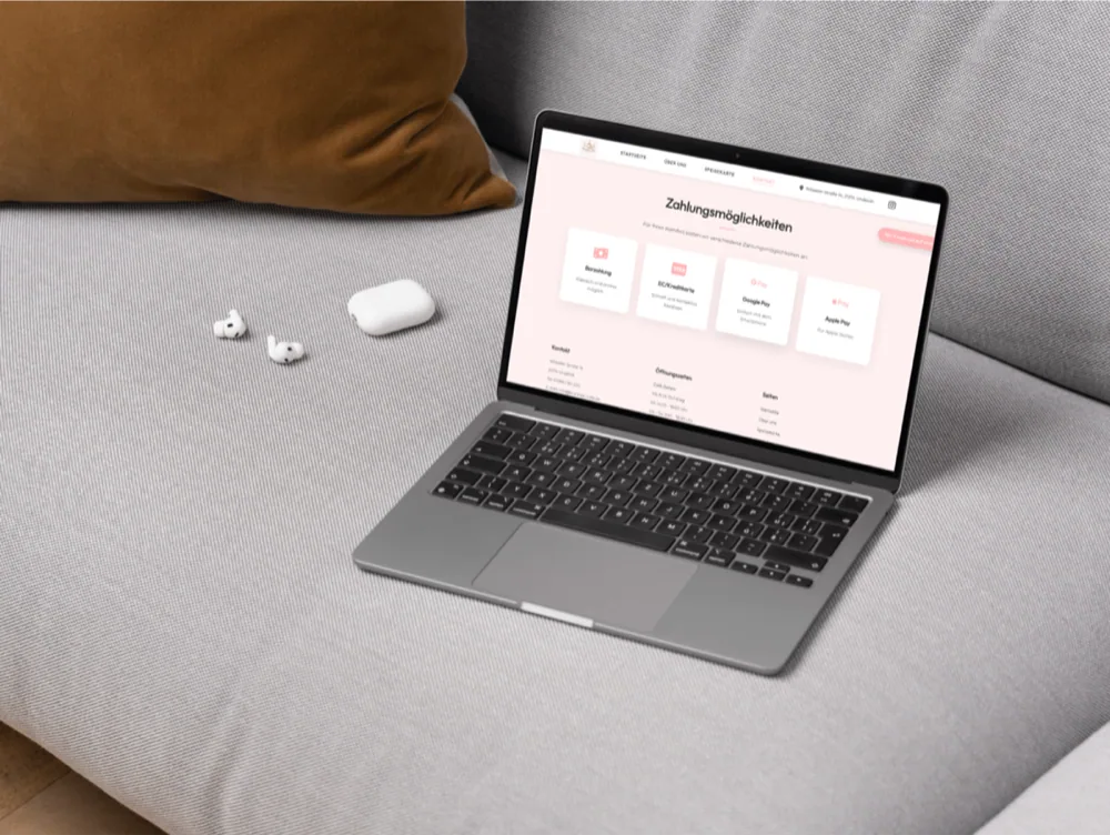 Von Studio Lüneweb gestaltete Gastronomie-Website auf einem Laptop